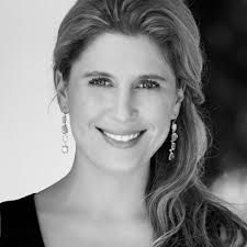 Episode 1: Ashley Prange, Founder and CEO of Au Naturale Cosmetics