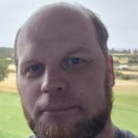 300+ perfiles de «Adric»