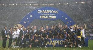 #berita video #timnas prancis #piala dunia 2018 #timnas kroasia. Perempuan Ini Curi Medali Juara Piala Dunia 2018 Di Panggung