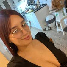 cuddle buddy · 4.1M threads