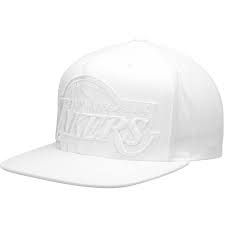 More.hatland.com is your ultimate lakers shop to find los angeles lakers headwear for yourself, or the perfect gift. Los Angeles Lakers Mitchell Ness Cropped Xl Logo Snapback Adjustable Hat White La Team Gear