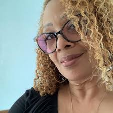 Devon Fennell's Instagram, Twitter & Facebook