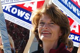 Murkowski won't ditch GOP yet