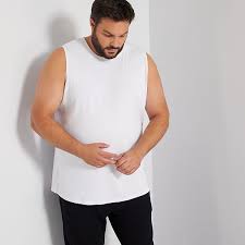 Un débardeur basique à petit prix, on adore ! Debardeur En Maille Cotelee Grande Taille Homme Blanc Kiabi 6 00