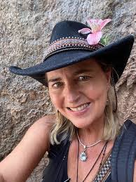 Eva Blum's Instagram, Twitter & Facebook