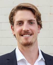 ALEXANDRE BERGERON real estate broker in Longueuil