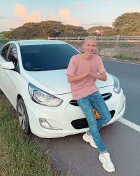 Ese me duró como cuatro meses y luego lo cambié por un ford fusion, que me costó 49. Gus On Twitter Luisa Castro Es La Inspiracion De Las Bendecidas Y Afortunadas Como Empezo Como Va