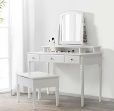 Ayrıca şifonyer aynalarından da örnekler verilmiştir. Yeni Trend Ikea Makyaj Masasi Modelleri 2020 Dekor Style