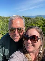 What are the must-visit wineries in the Petoskey area?