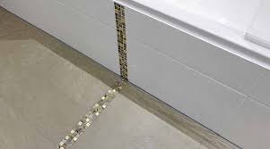 Bei bodenfliesen müssen sie zwei tage und bei wandfliesen mindestens einen tag warten, ehe sie mit dem verfugen beginnen können. Die Kunst Des Verfugens Saint Gobain Weber