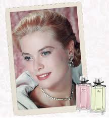 Grace Kelly Gucci Scarf NWT Gucci Grace Kelly 100% Silk Scarf Unique Print  Scarves