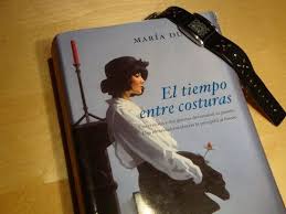 El Tiempo Entre Costuras Books Book Cover Cover