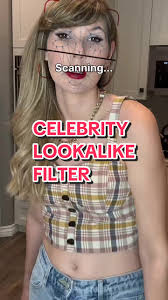 Who is excited for Emma’s new movie? 🙋‍♀️🍿 #celerbritylookalike  #kindsofkindness #emmastone #justashley #taylorathome