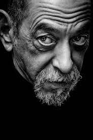 50 Most Strange Haunting Black And White Portraits 121clicks Com Black And White Portraits Black And White Photography Portraits Portrait