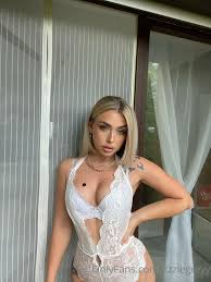 Lizzie Grey explicit - pure passion revealed in full glory