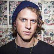 The guitars, strings, amps & pedals of the world's best artists