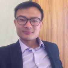 Why part translate in Y axis without loading in Y axis (Abaqus)?