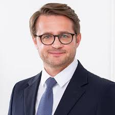 THE BEST 10 REAL ESTATE near MITTELRÜSSELBACH 38, 91338 IGENSDORF, GERMANY 