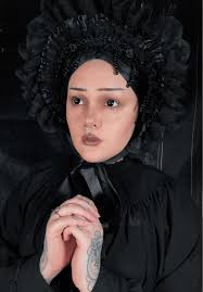 Cosplay Inspired by Nosferatu: A Tribute to Ellen Hutter