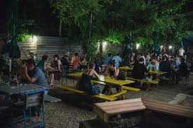 Unde sa iesi in bucuresti. 11 Terase Èi GrÄdini De VarÄ Cu Personalitate Din BucureÈti 2019 Momomdo DescoperÄ