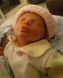 Clarissa ward is an american television journalist who is currently chief international correspondent for cnn. Newborn Pouts Lips Whenever Mom Goes In For A Kiss Digg
