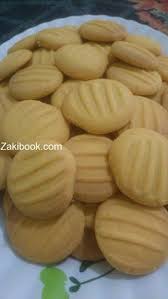 بسكويت الكاسترد هش وخفيف غير شكل زاكي Arabic Dessert Food Dessert Recipes