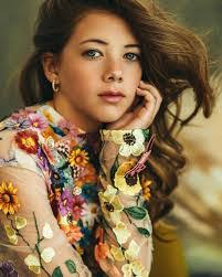 Jennifer Pfeffer's Instagram, Twitter & Facebook