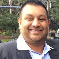 Evis Martinez's Instagram, Twitter & Facebook