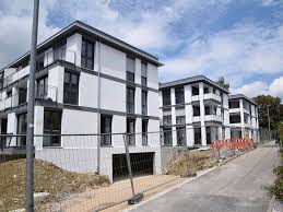 Als wohnungsunternehmen der stadt mülheim an der ruhr bietet die swb bezahlbare wohnungen für alle zielgruppen. Wohnen Am Alten Holzplatz Singener Wochenblatt