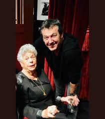 Je T Aime Maman Jean Luc Reichmann Touche Par La Visit Tele Star
