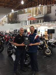 Thanks to our promotions and special offers, it is possible to buy a bmw motorcycle from an authorized dealer in. Michael Peyton Left Vice President Bmw Motorrad North America And Mike Ungureanu Right Dealer Principal Bmw Motorcycles Of Burbank At The Grand Opening Of Bmw S Exclusive New 12 000 Square Foot Motorcycle Dealership 01 2017