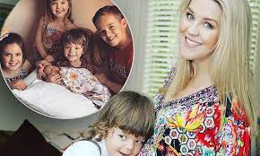 Her one marriage has lasted 13.8 years so far. Lauren Newton Welcomes Her Fifth Child With Husband Matt Welsh Daily Mail Online