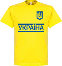 Volgens de europese voetbalbond staat er een slogan op het tenue die 'duidelijk van politieke aard' is. Bol Com Oekraine Team T Shirt M