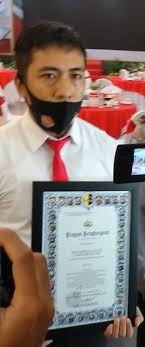 Keşke cehennemden çıkan o kişi ben olsaydım. Bekerja Melebihi Panggilan Tugas Kompol Wahyu Hidayat Terima Penghargaan Kapolda Kalsel Barito Post