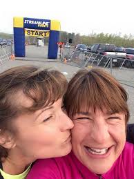 Half marathon training with a big crowd