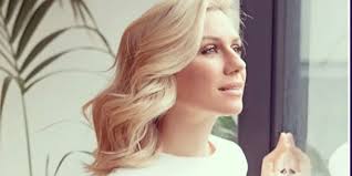 Maybe you would like to learn more about one of these? Katerina Karabatoy To Onoma Toy Paidioy Poy Perimenei Kai Celebrities Eidhseis