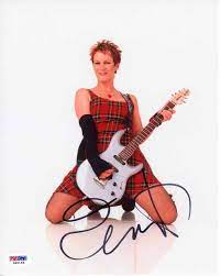 It stars jamie lee curtis and lindsay lohan as a mother and daughter, respectively, whose bodies are switched by a mysterious and magical chinese fortune cookie. Jamie Lee Curtis Freaky Friday 8x10 Photo Signed Autographed Authentic Psa Dna Coa In 2021 Jamie Lee Jamie Lee Curtis Lee Curtis