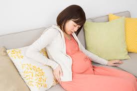 陣痛中にいきみ逃しをせず痛い目に 涙 次の出産で見つけたアレが便利だった conobie コノビー 陣痛 出産 妊娠