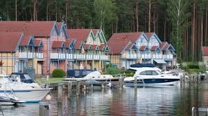 Viamichelin and its partners allow you to book the hotel, bed and breakfast or apartment of your choice in just a few clicks. Hafendorf Rheinsberg Ferienhauser Direkt Am Wasser