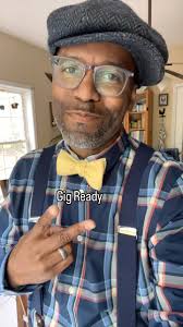 Getting dressed for today’s musical adventure 🎸🎶🤘🏾 #mensfashion #bowtie  #bowtielife #dapper #livemusic