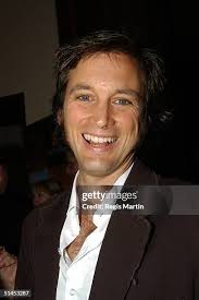 30 Photos & High Res Pictures