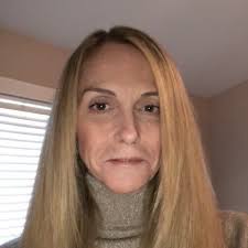 Robin Redwine's Instagram, Twitter & Facebook