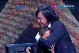 Sebelumnya ada teman baru banget, mas bro aku ada teman ku bikin. Tangis Bcl Pecah Dengar Lagu Baru Judika Dan Pelukan Ari Lasso Halaman All Kompas Com