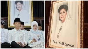 Masih jelas kalimat laa ilaha ilallah dan ucapan a llah terucap harta yang diwakafkan ilmu yang bermanfaat atau anak. 7 Momen Haru Mengenang 40 Hari Wafatnya Ani Yudhoyono Hot Liputan6 Com