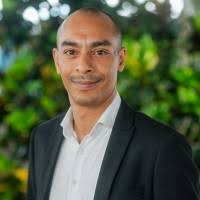 500+ perfiles de «Emmanuel»