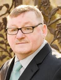 Leonard Quinn's Instagram, Twitter & Facebook