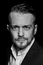 Results from a couple of recent headshot sessions with Liam Olsen and Rana  Ozbek, with Liam wanting to go for a darker, gritty style