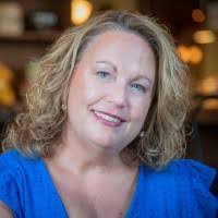 Justine Carr's Instagram, Twitter & Facebook