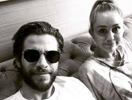 Miley cyrus, 26, and liam hemsworth, 28, really did get married last weekend. Miley Cyrus And Liam Hemsworth S Wedding Cake Is Not What You D Expect