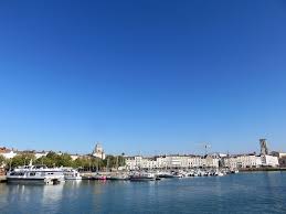 Larochelle Charentemaritime Vieux Port La Rochelle 2016 C Etpourtantelletourne Fr Charente Maritime La Rochelle Chatelaillon Plage